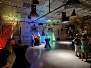 Lire la suite à propos de l’article Animation dj soirée Domloup 50 ans de Mariage super ambiance un lieu privé exceptionnel.
